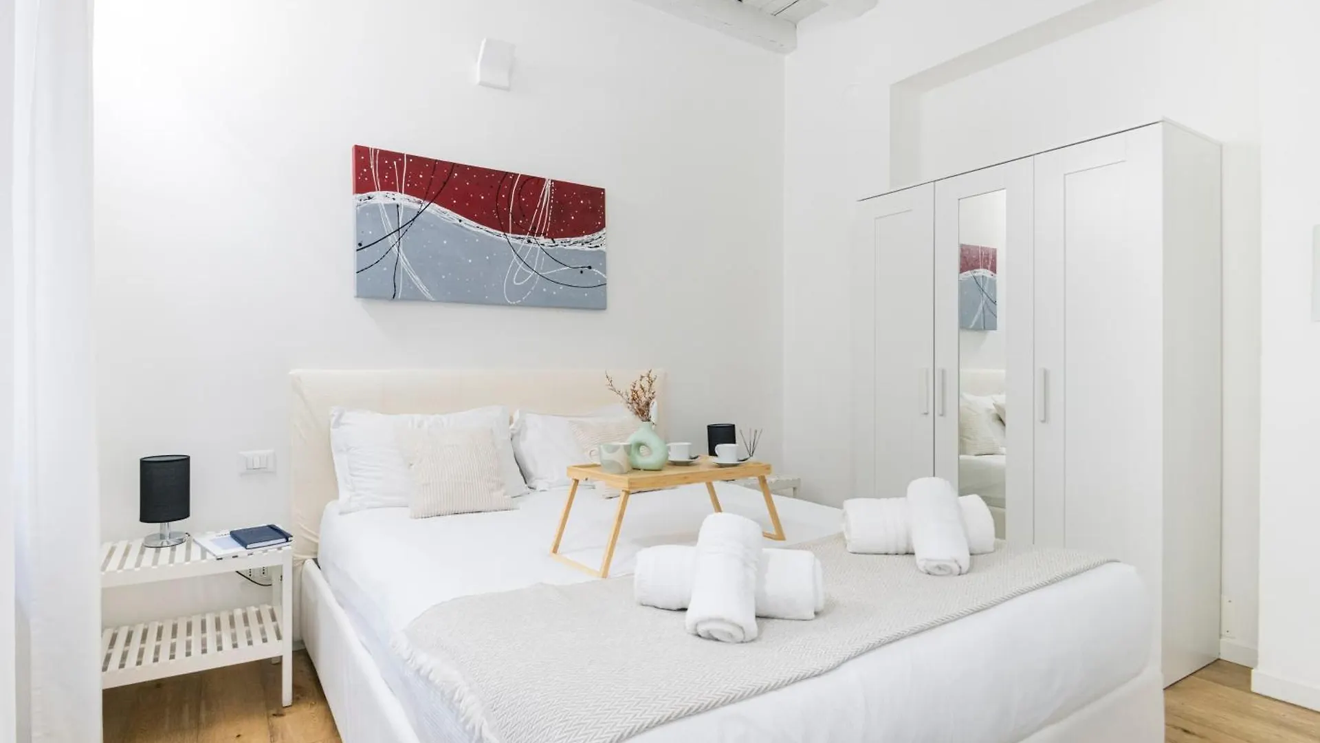 Amazing, New & Fully Furnished Studio In Duomo Milan Italy