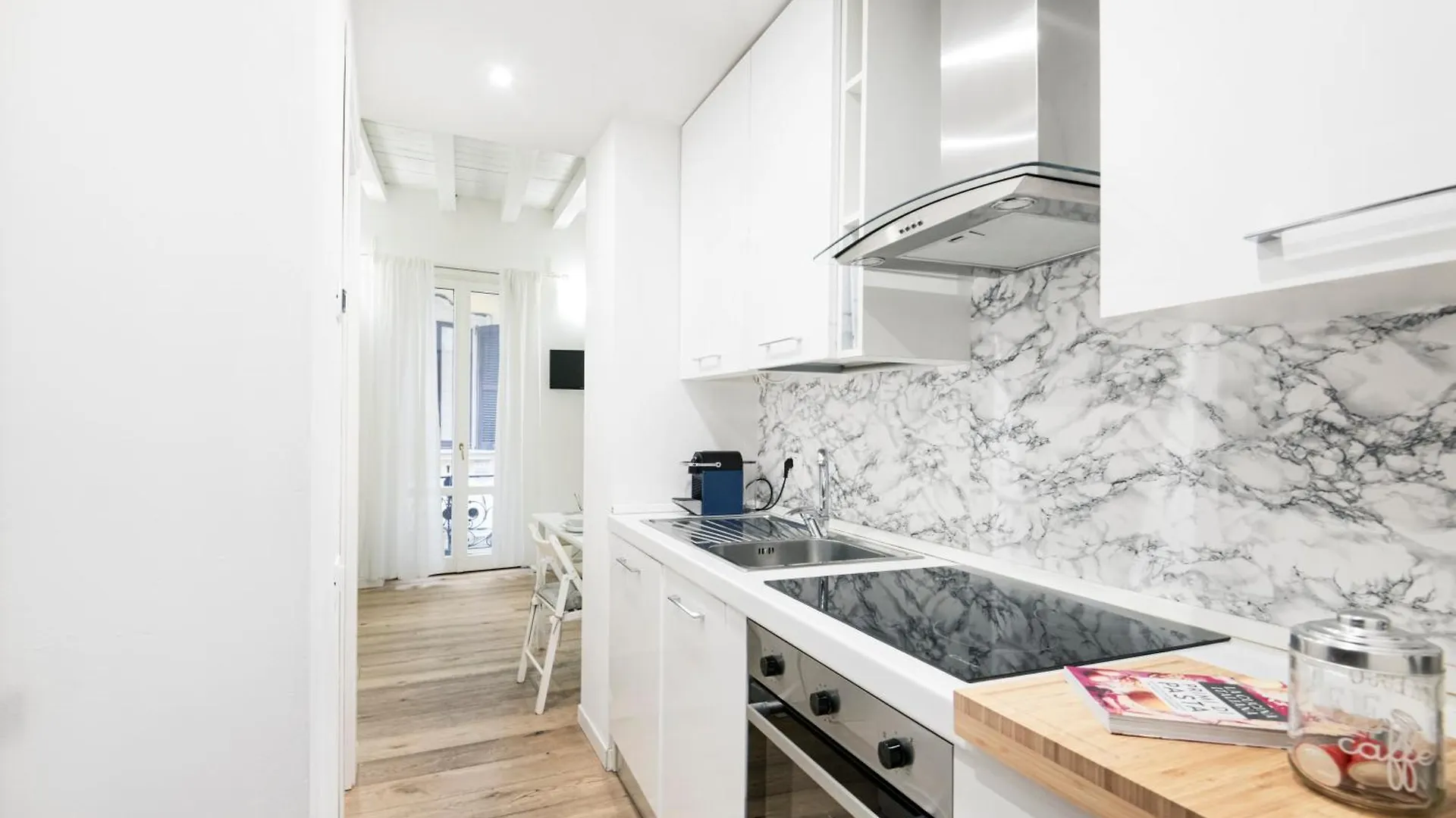 Apartment Amazing, New & Fully Furnished Studio In Duomo Milan
