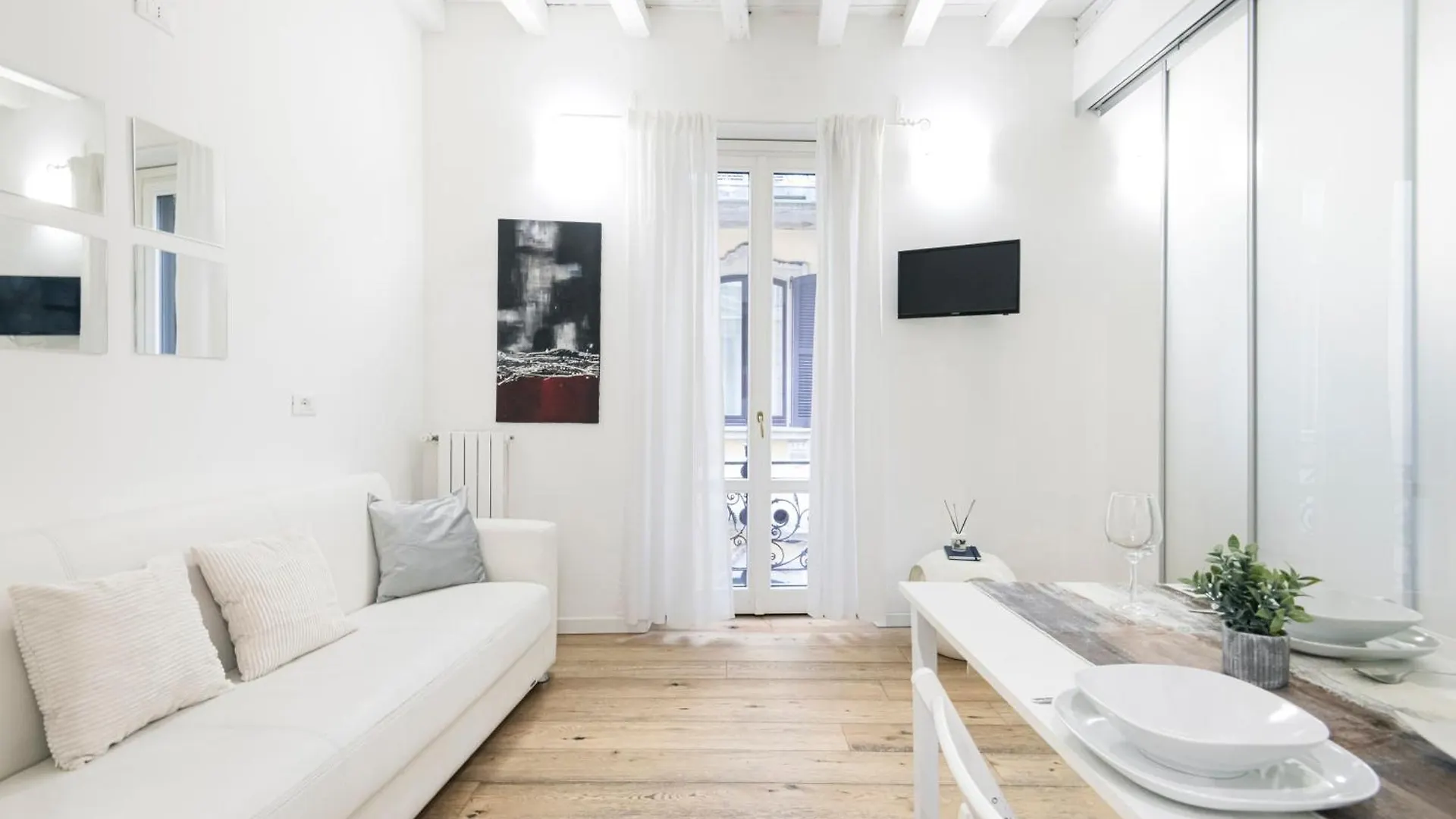 Apartment Amazing, New & Fully Furnished Studio In Duomo Milan