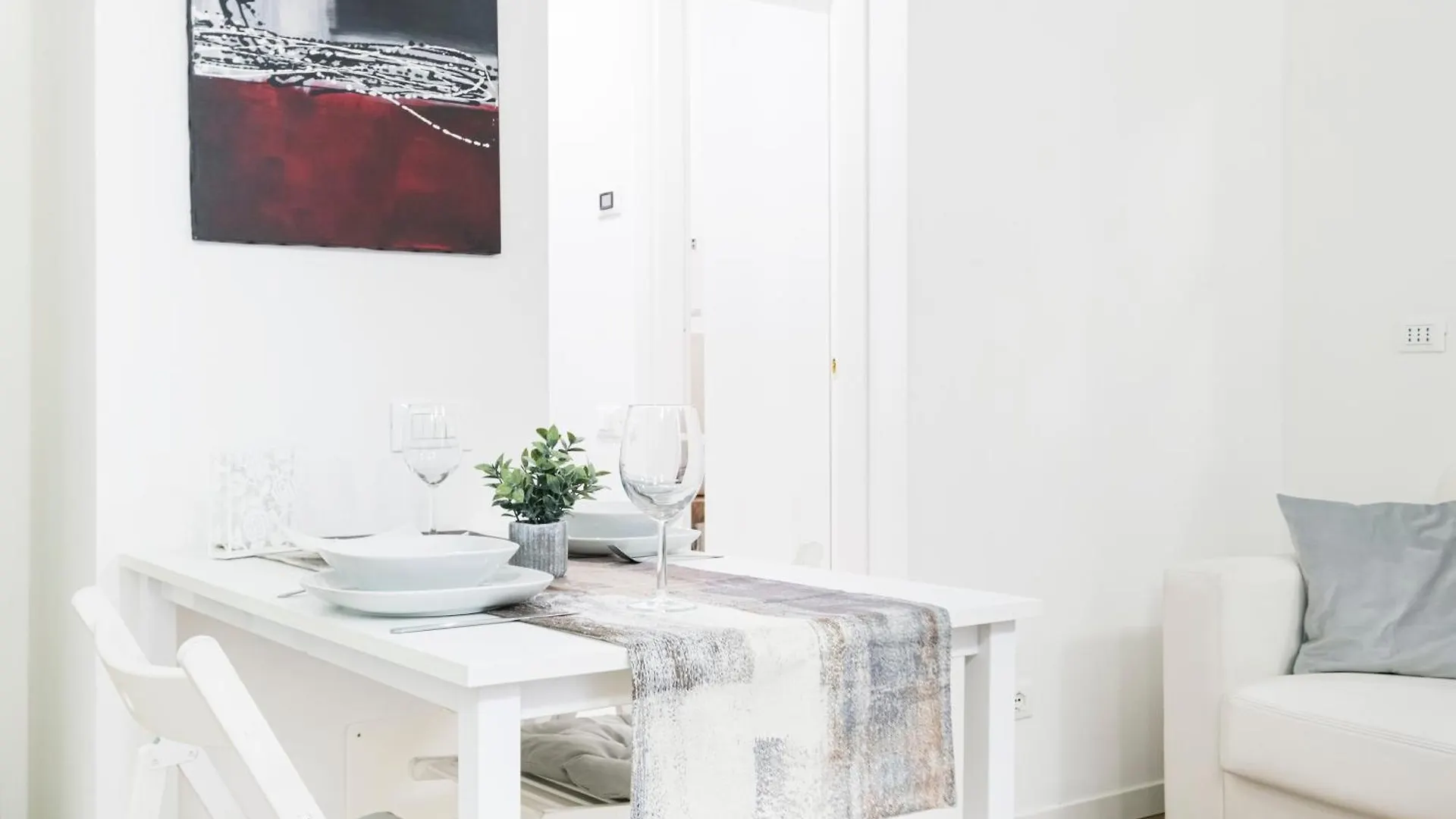 Amazing, New & Fully Furnished Studio In Duomo Milan 0*,  Italy