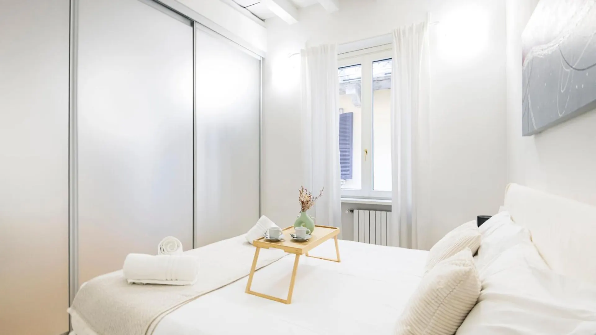 Amazing, New & Fully Furnished Studio In Duomo Milan